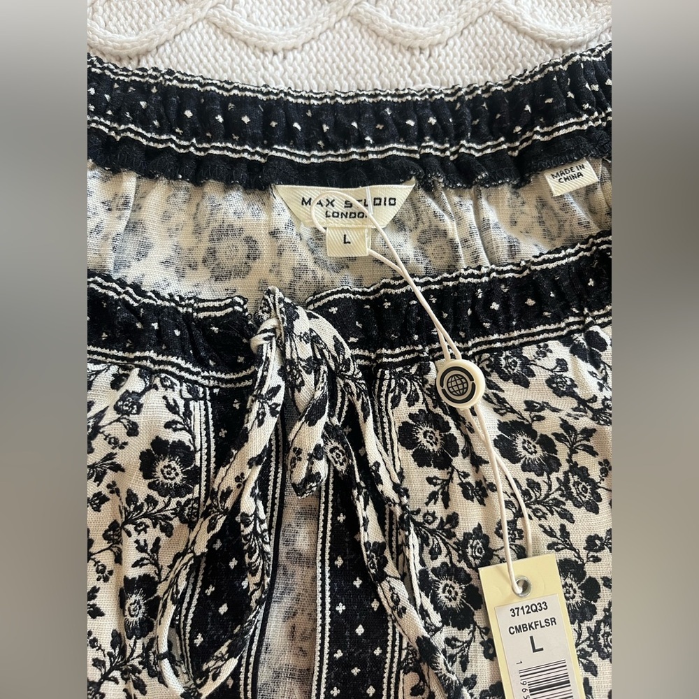 New!Max Studio Floral Black and White Women's Short Sleeve Blouse Various Sizes - Picture 11 of 16